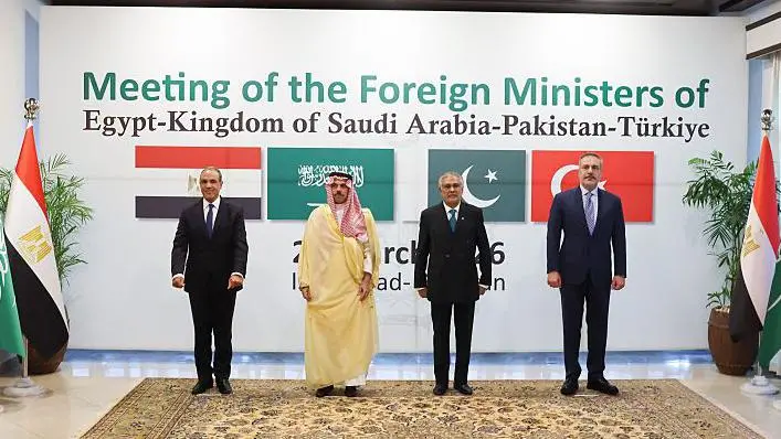 Türkiye, Pakistan, Mısır ve Suudi Arabistan dışişleri bakanları İslamabad’da biraraya geldi