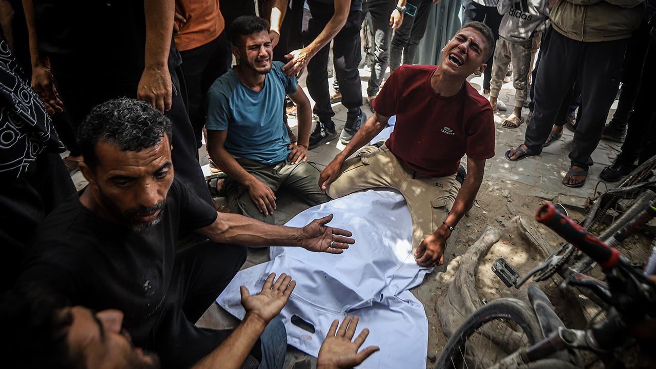 Katil İsrail’in Gazze Şeridi’ne saldırılarında can kaybı 73 bin 431’e yükseldi